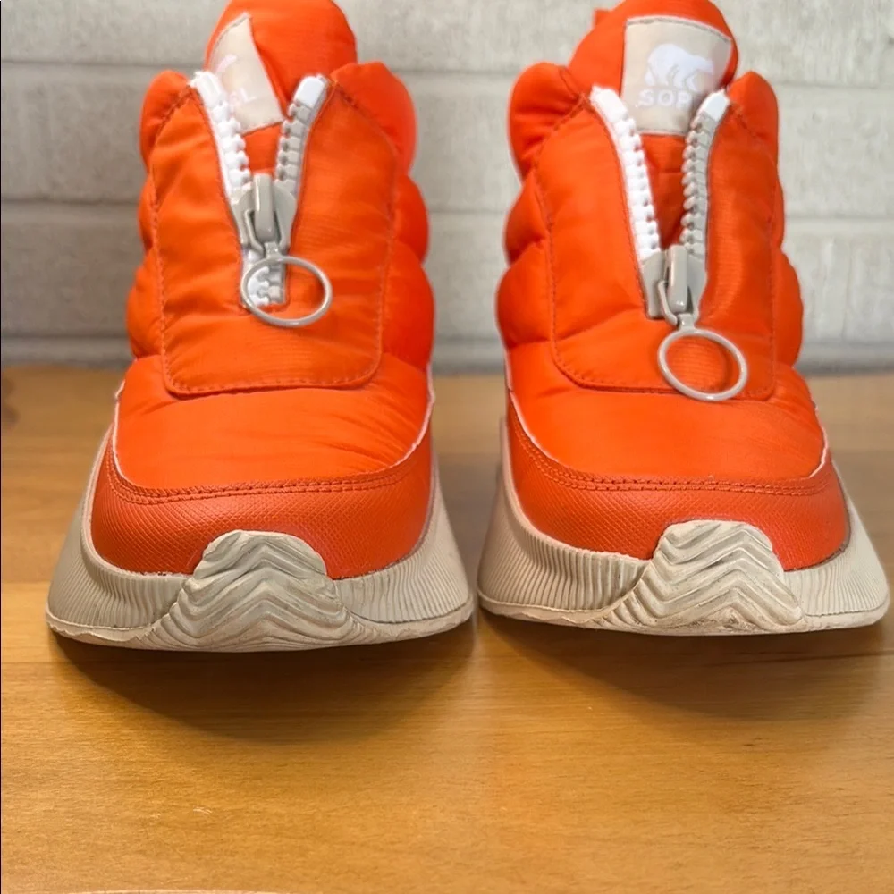 Sorel x prAna Out N About III Puffy Zip Sneaker Boots Orange Wmns 6.5 Waterproof - Picture 3 of 11